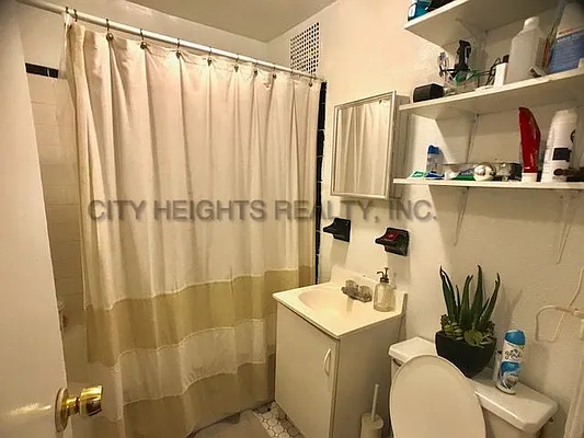 Rented by City Heights Realty | media 21