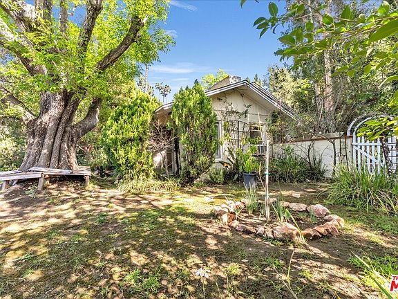 4th image of 13084 Blairwood Dr