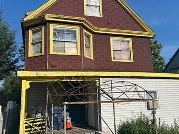 2 Otisfield St, Boston, MA 02121