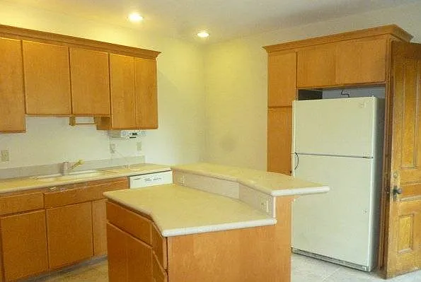 94 N Main St #B — Photo 9