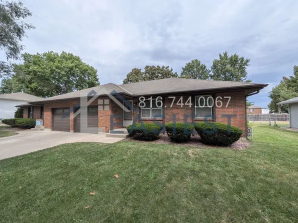 1005 NW Mock Ave, Blue Springs, MO 64015