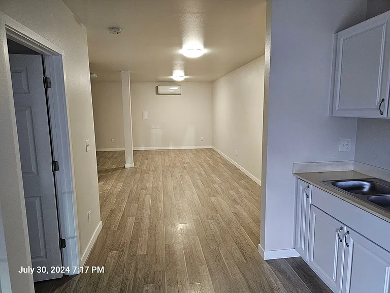 4016 Hoyt Ave #B — Photo 24