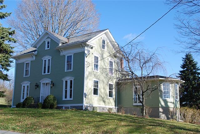 1850's victorian with updates. Original farm house in area