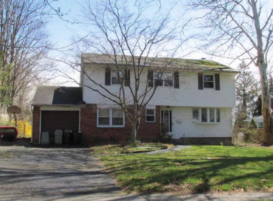1st image of 23 Cliftwood Pl