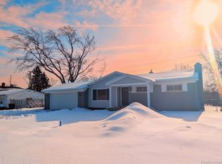 3349 Ridgecliffe Dr, Flint, MI 48532