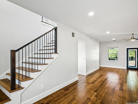 4th image of 8015 Roy Ln