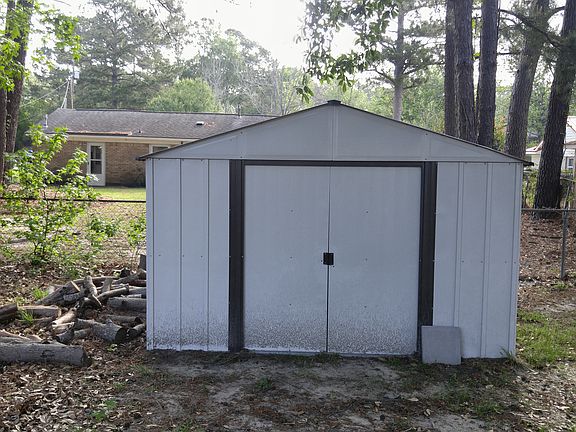 3rd image of 7608 Midwood Dr