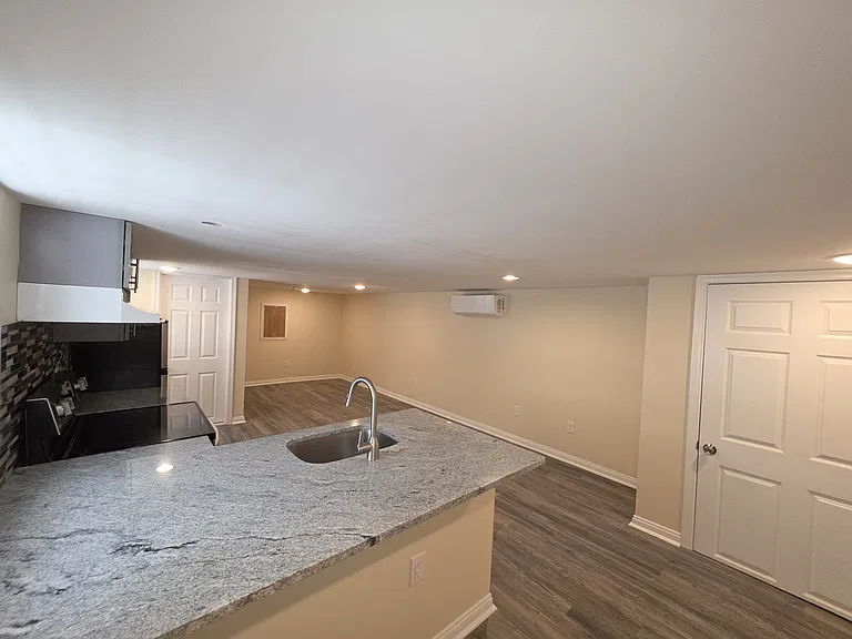 1033 S 55th St — Photo 8