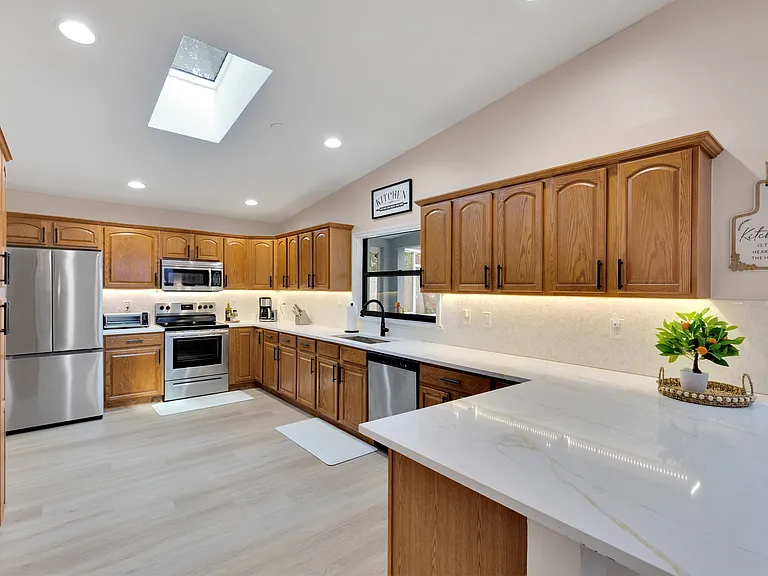 960 Lakewood Dr — Photo 18