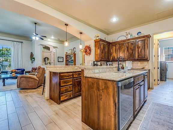 5th image of 7705 Pinnacle Dr