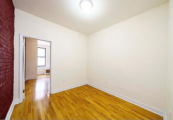 5th image of 327 W 42nd St APT 3E