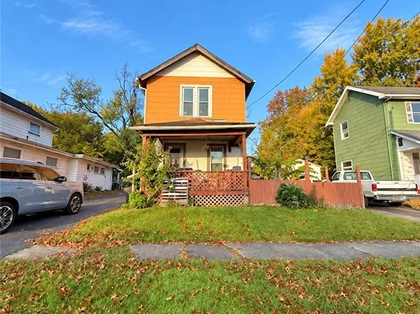 124 N Pleasant Ave SE, Niles, OH 44446