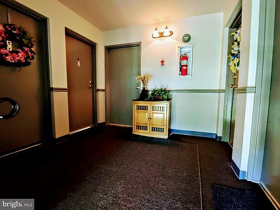 3rd image of 50 Bright Oaks Dr APT F