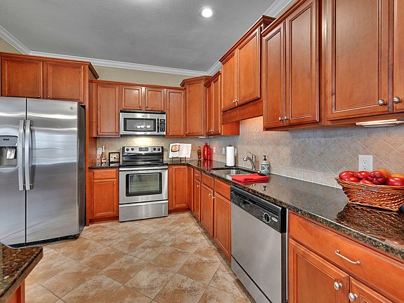 5th image of 2401 Dovedale Ct