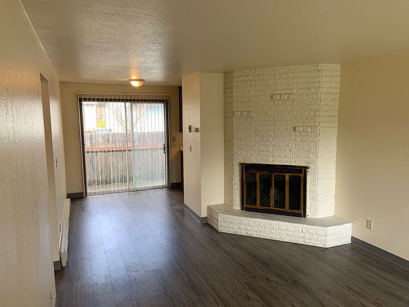 3rd image of 2555 NW Lincoln Ave #2565
