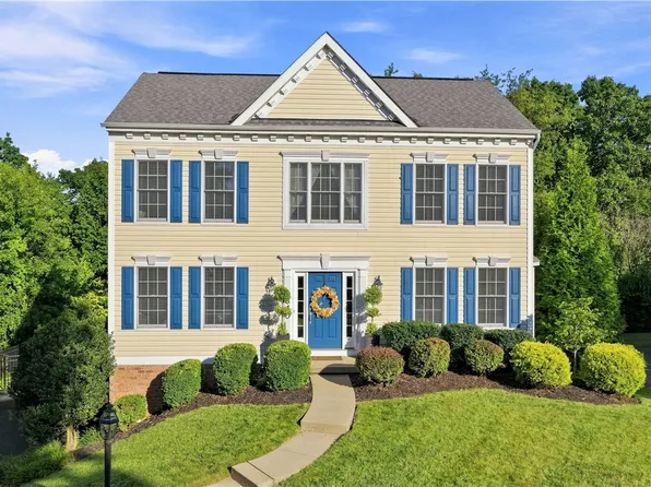 1640 Heritage Dr, Pittsburgh, PA 15237
