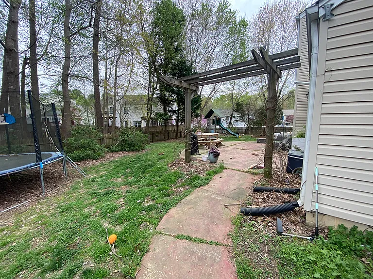 3904 Saint Marys Cir — Photo 82