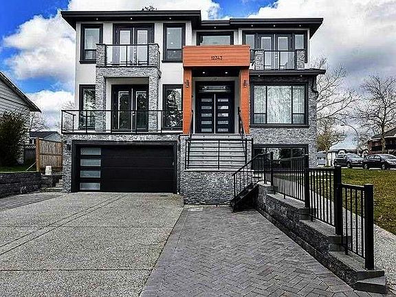 2nd image of 12343 93a Ave
