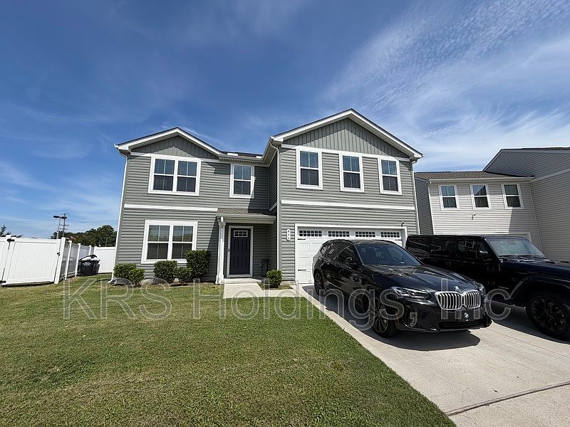 1st image of 436 Forecastle St