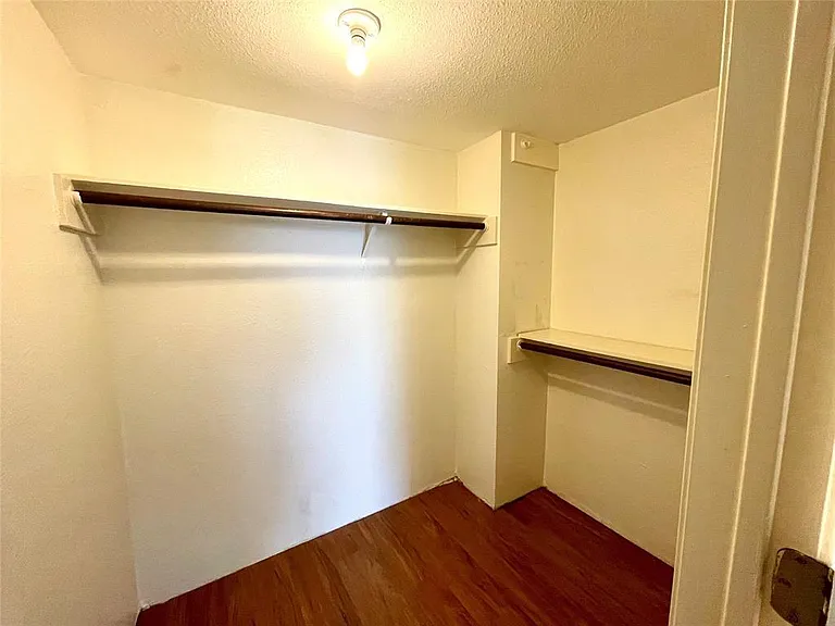 2100 Wilcrest Dr #123 — Photo 13