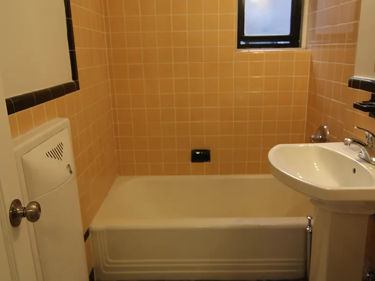 30-70 48th St #2C — Photo 5