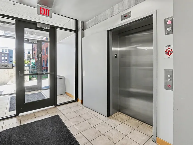 119 4th St #110 — Photo 17