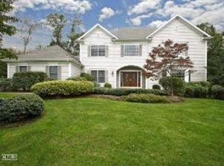 10 Stonewall Ln, Ridgefield, CT 06877