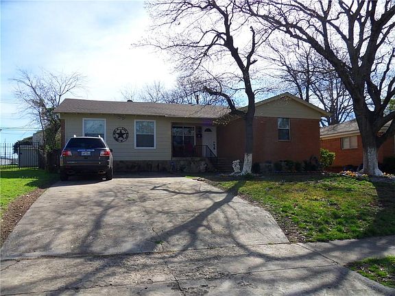 3rd image of 3040 Cliff Creek Dr