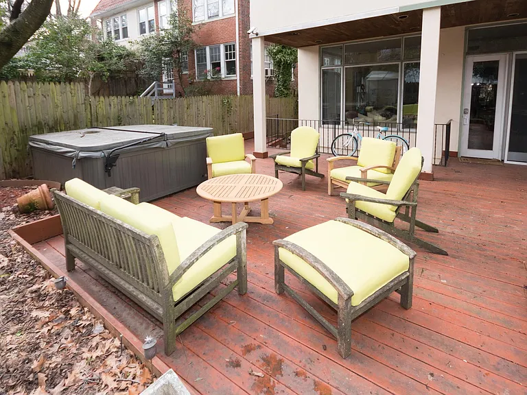 2817 Bellevue Ter NW — Photo 21