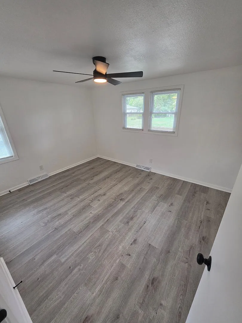 Fully Renovated 3 bed 2 bath Home — Photo 3