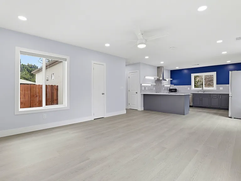 1802 Ponca Ct — Photo 23