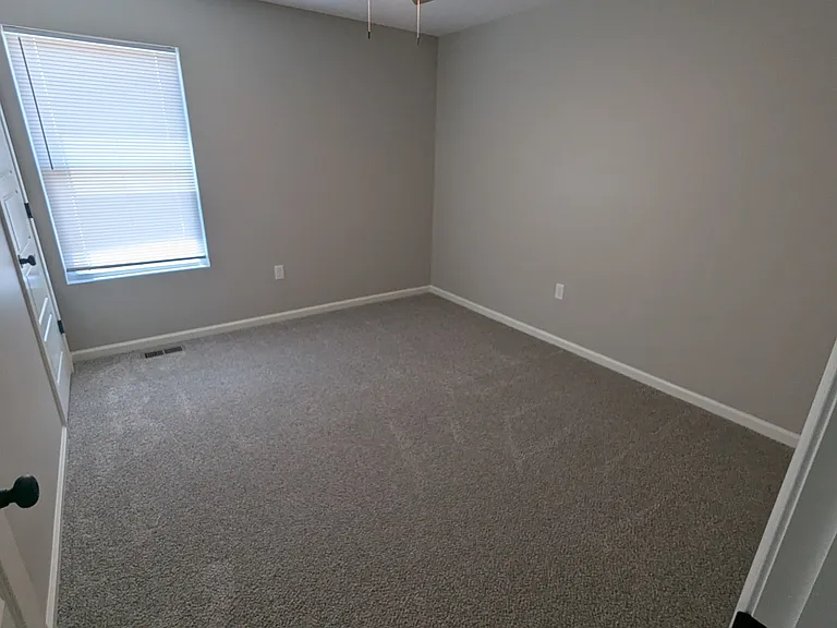 3421 W Angel St — Photo 12