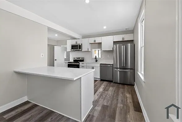 5012 Ivanhoe Ave — Photo 6