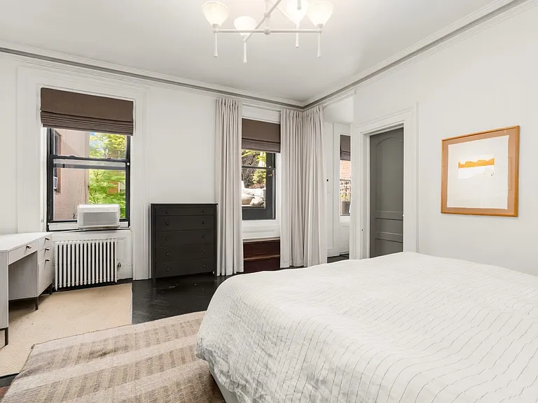 44 Remsen St #4/6 — Photo 8