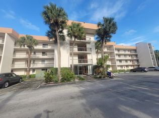 5917 Via Vermilya #206, Lake Worth, FL 33462