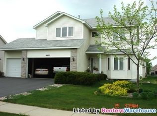 8832 Carriage Hill Rd, Savage, MN 55378