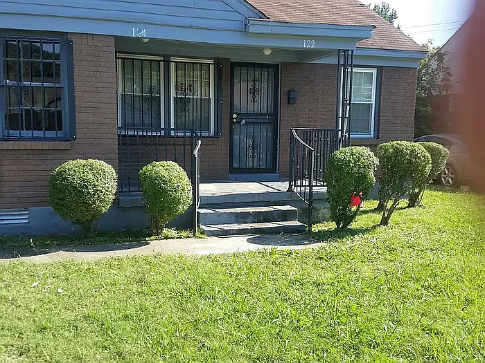 122 Eastview Dr