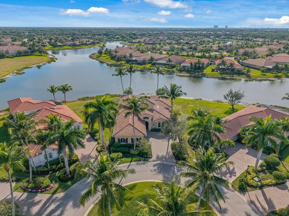 9322 Chiasso Cove Ct, Naples, FL 34114