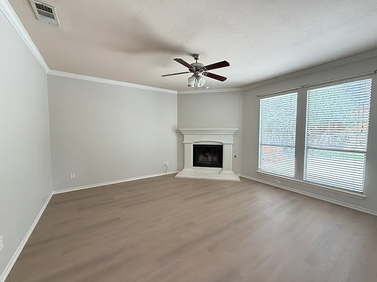 2105 Laurel Forest Dr — Photo 6