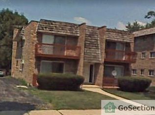 4202 Lindenwood Dr APT 1B, Matteson, IL 60443