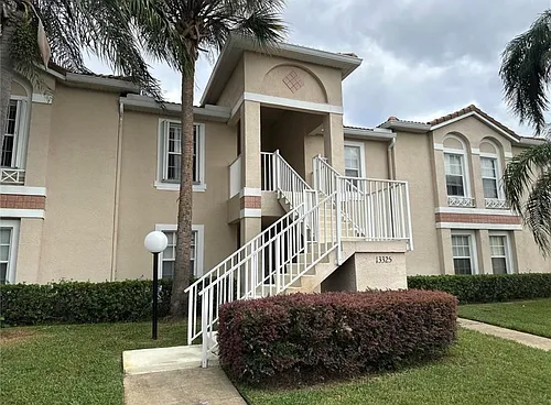 13325 Fairway Glen Dr #202 Photo 1