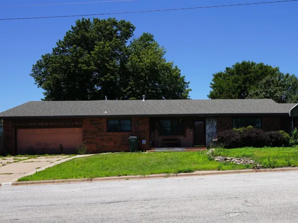305 N Choctaw St, Hardtner, KS 67057