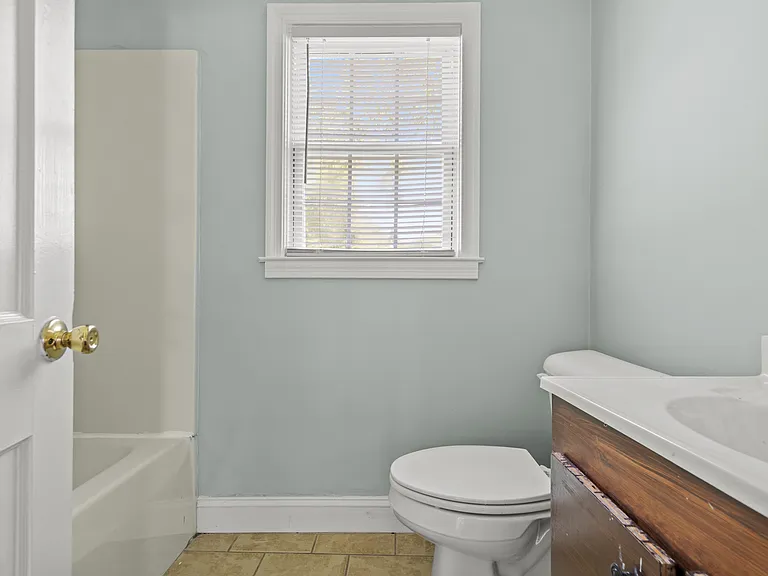 172 S Aiken Dr — Photo 15