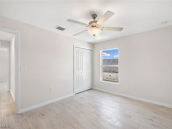 3rd image of 1418 NE Juanita Place Cpe
