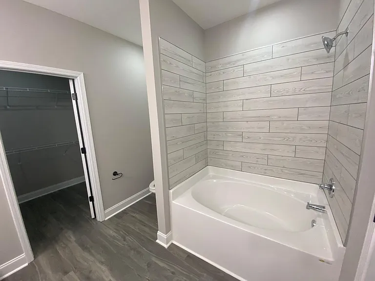 223 Beau Claire Cir — Photo 15