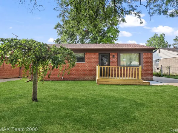 34931 Michelle Dr, Romulus, MI 48174