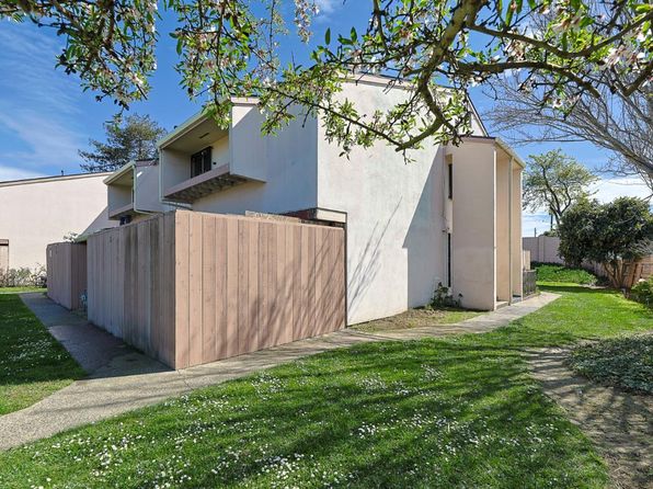 918 Acosta Plz UNIT 55, Salinas, CA 93905