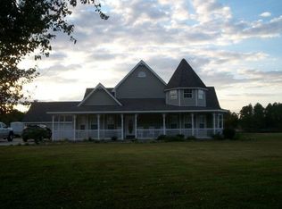 470 Lakeridge Dr, Baxley, GA 31513