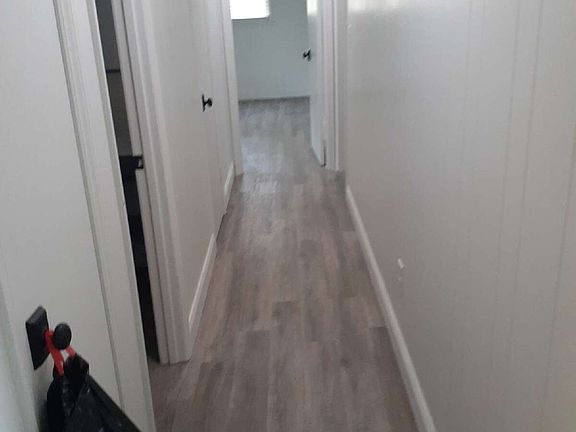 4th image of 5142 Hillwood Dr