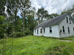 905 Joslin Rd, Burrillville, RI 02830